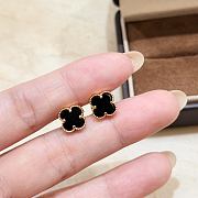 Vanka Mini Four-Leaf Clover Earrings - 5