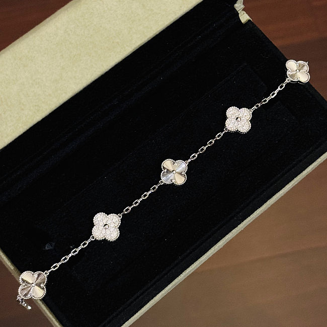 Van Cleef & Arpels five-flower laser-cut full diamond bracelet - 1