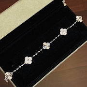 Van Cleef & Arpels five-flower laser-cut full diamond bracelet - 1