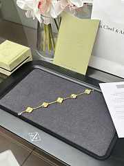 VCA Gold Laser Five-Flower Bracelet - 3