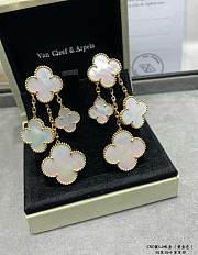 VCA Premium White Mother-of-Pearl Four-Flower and Four-Leaf Clover Earrings - 1