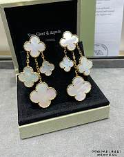 VCA Premium White Mother-of-Pearl Four-Flower and Four-Leaf Clover Earrings - 4