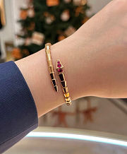 Bulgari High-Grade Pink Diamond Serpent Bangle in V Gold - 5