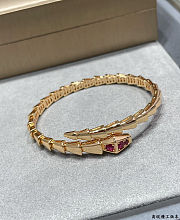 Bulgari High-Grade Pink Diamond Serpent Bangle in V Gold - 2