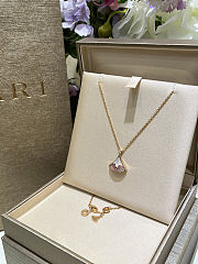 BVLGARI Diamond-Studded White Mother-of-Pearl Fan-Shaped Rose Gold Necklace - 2