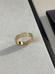 Narrow Three-Row Diamond 