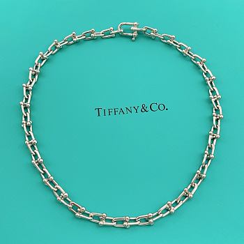 Tiffany's Latest U-Shaped Silver Necklace
