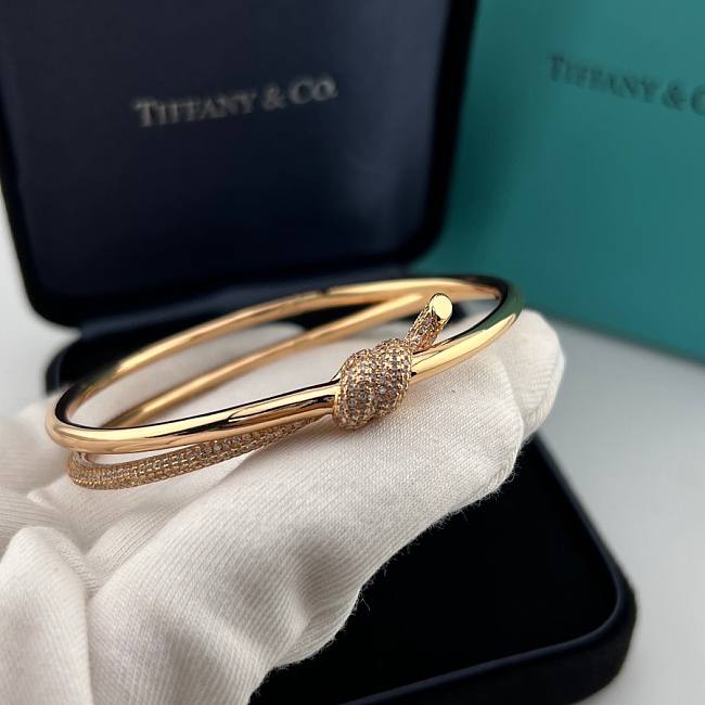 Tiffany & Co. rose gold knot double-loop bracelet - 1