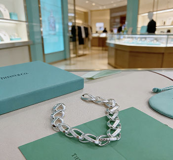 Tiffany & Co. bracelet exquisite silver version