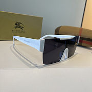 Burberry Logo Print Sunglasses - 6
