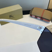 Burberry Logo Print Sunglasses - 5