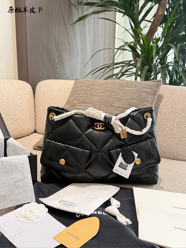 New Releases 2026 Chanel 19 black lambskin handbag 35 cm - 1