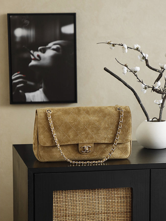 New Releases 2026 Chanel New Flap Bag Matthieu Suede Brown 33x18x8cm - 1