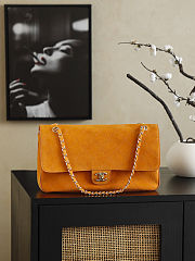 Spring/Summer 2026 yellow suede Chanel Classic Flap bag 18x33x8 cm - 5