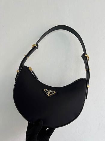 Prada Women's Black Logo-plaque Shoulder Bag 18.5x22.5x6cm