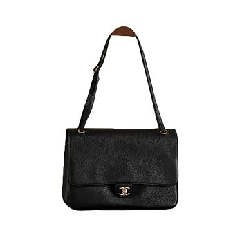 Chanel 2026 Spring/Summer runway collection black shoulder bag 33x23x11cm