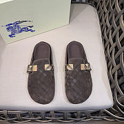BURBERRY Men's Casual Slip-on Sandals - 5