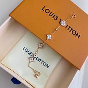 Louis Vuitton's latest Blooming four-flower bracelet - 2