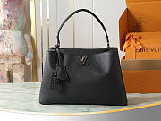 Louis Vuitton Capucines Bag in Black Taurillon Leather 38 x 23 x 16 cm - 5