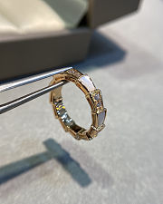 Bvlgari diamond-encrusted white serpentine ring - 4