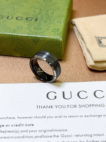 Gucci ring
