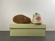 Air Jordan 1 Low SE Olive Aura (Women's) II0569-100 - 2