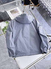 Louis Vuitton early release of the 2026 Autumn/Winter new men's reversible jacket grey - 2