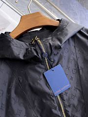 Louis Vuitton early release of the 2026 Autumn/Winter new men's reversible jacket black - 2