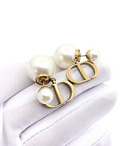 Dior size pearl stud earrings - 5
