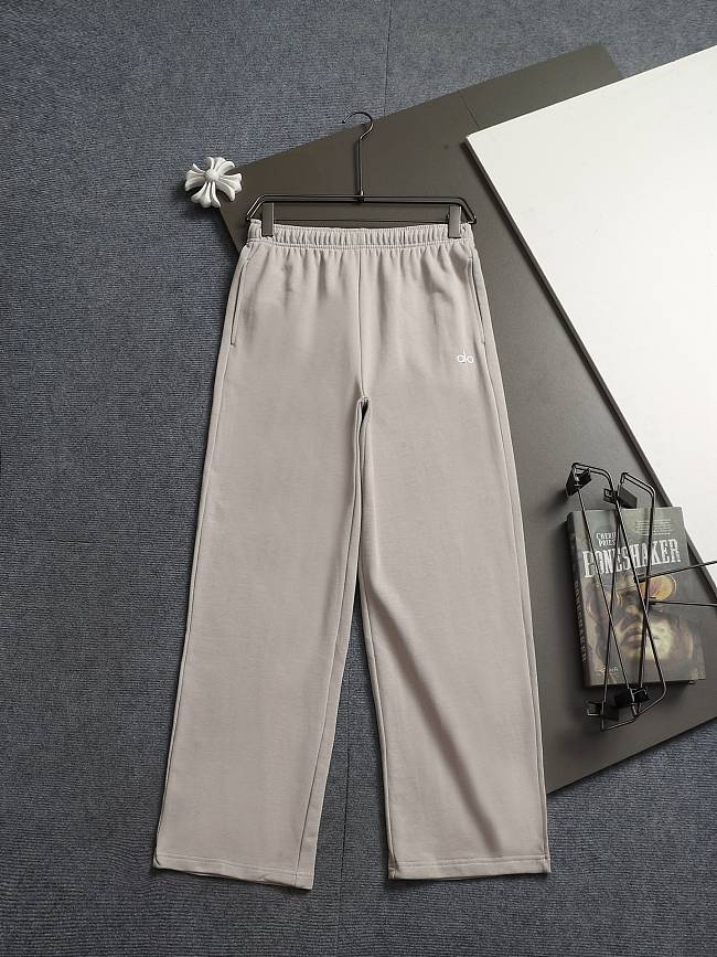 Alo Yoga Accolade Straight Leg Sweatpant - 1