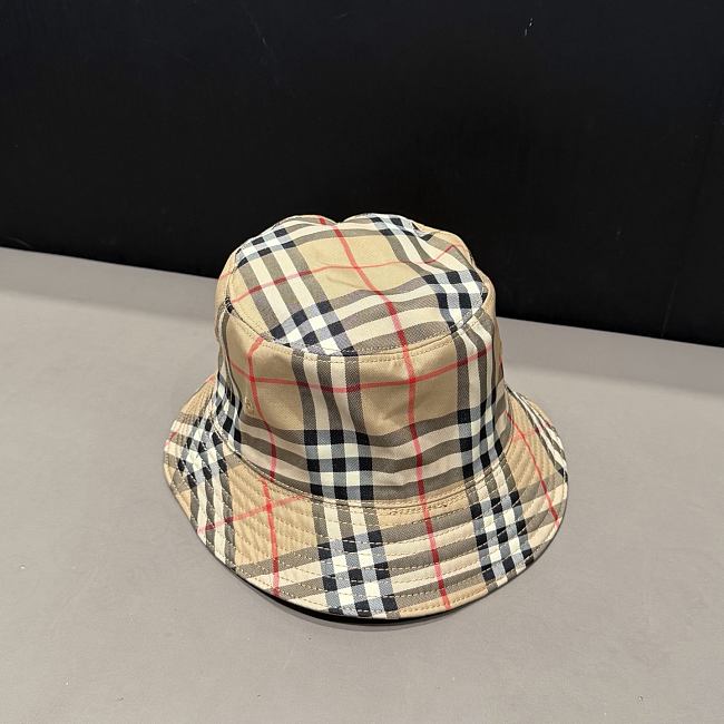Burberry Vintage Check Technical Cotton Bucket Hat - 1