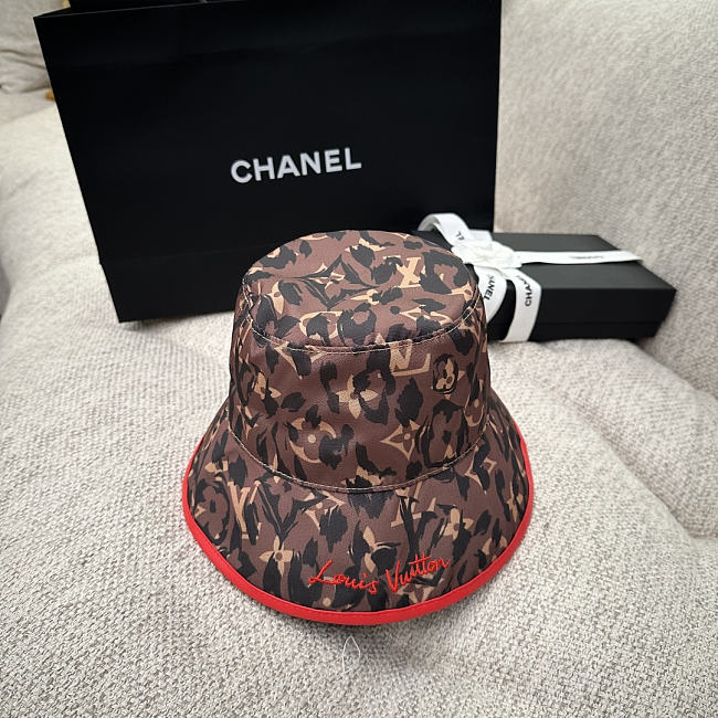 Louis Vuitton Safari Bucket Hat - 1