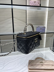  Chanel 26S Top Handle Vanity Case Grained Shiny Calfskin Black GHW 17x9.5x8 cm - 4