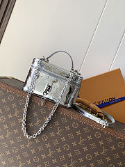 Louis Vuitton Vanity Chain Pouch Monogram Miroir Silver 11.5 x 6.5 x 19 cm - 3