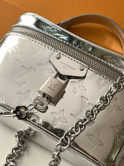 Louis Vuitton Vanity Chain Pouch Monogram Miroir Silver 11.5 x 6.5 x 19 cm - 2